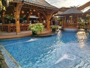 Resto “Kampung Kecil” Rekomendasi Bukber yang eksotis